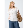 Camiseta blanca mujer con detalles | Camiseta floral verano