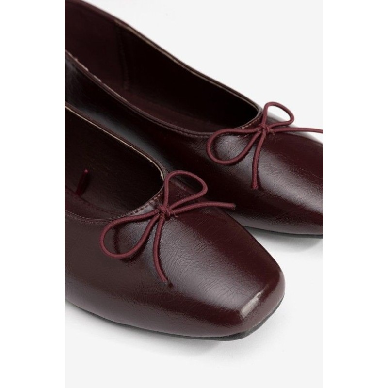 Bailarinas burdeos mujer Vilanova | Zapato plano elegante