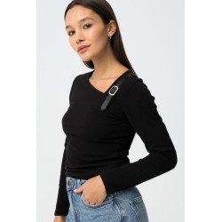 Camiseta de mujer con escote asimétrico y hebilla metálica en el hombro - modelo Malli de Tiffosi
