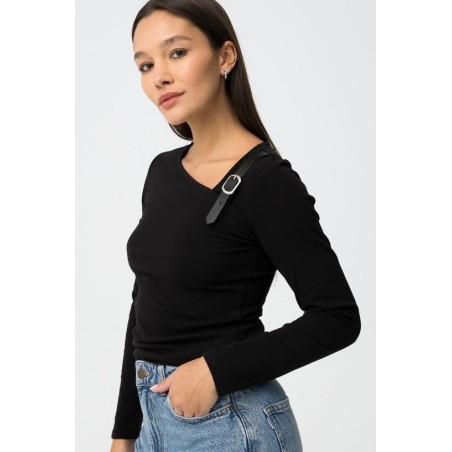 Camiseta de mujer con escote asimétrico y hebilla metálica en el hombro - modelo Malli de Tiffosi