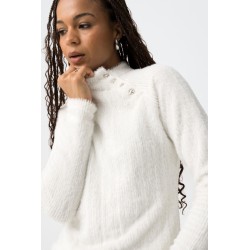 👉 “Camiseta Arche blanca con detalle de botones vista lateral – La Petite Sophie”