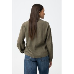 Camisa Wiley verde de Tiffosi con volantes decorativos y botones metálicos