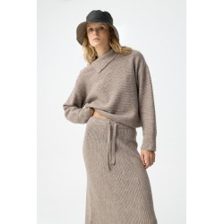 Jersey gris mujer de punto con cuello asimétrico | Moda otoño invierno
