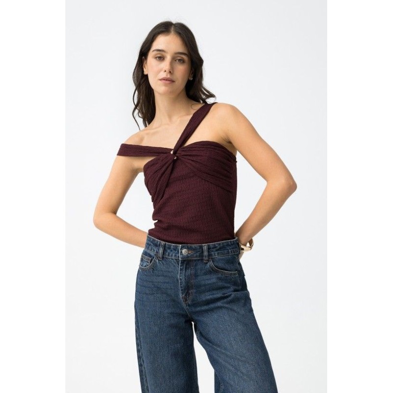 Top granate Tiffosi con tirantes anchos y detalle central